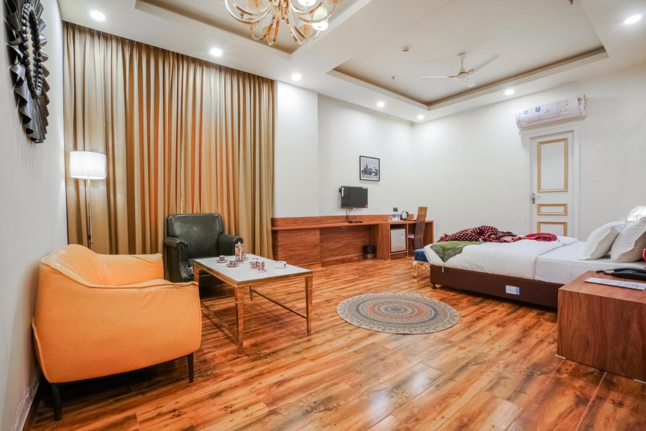 All Heavens Gold Nueva Delhi Exterior foto